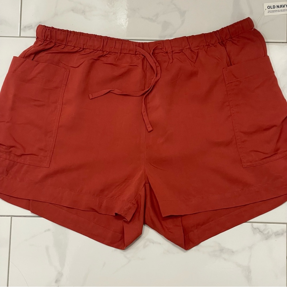 Old Navy Women's High Rise Red Orange Shorts with Utility Pockets‎ XL NWT